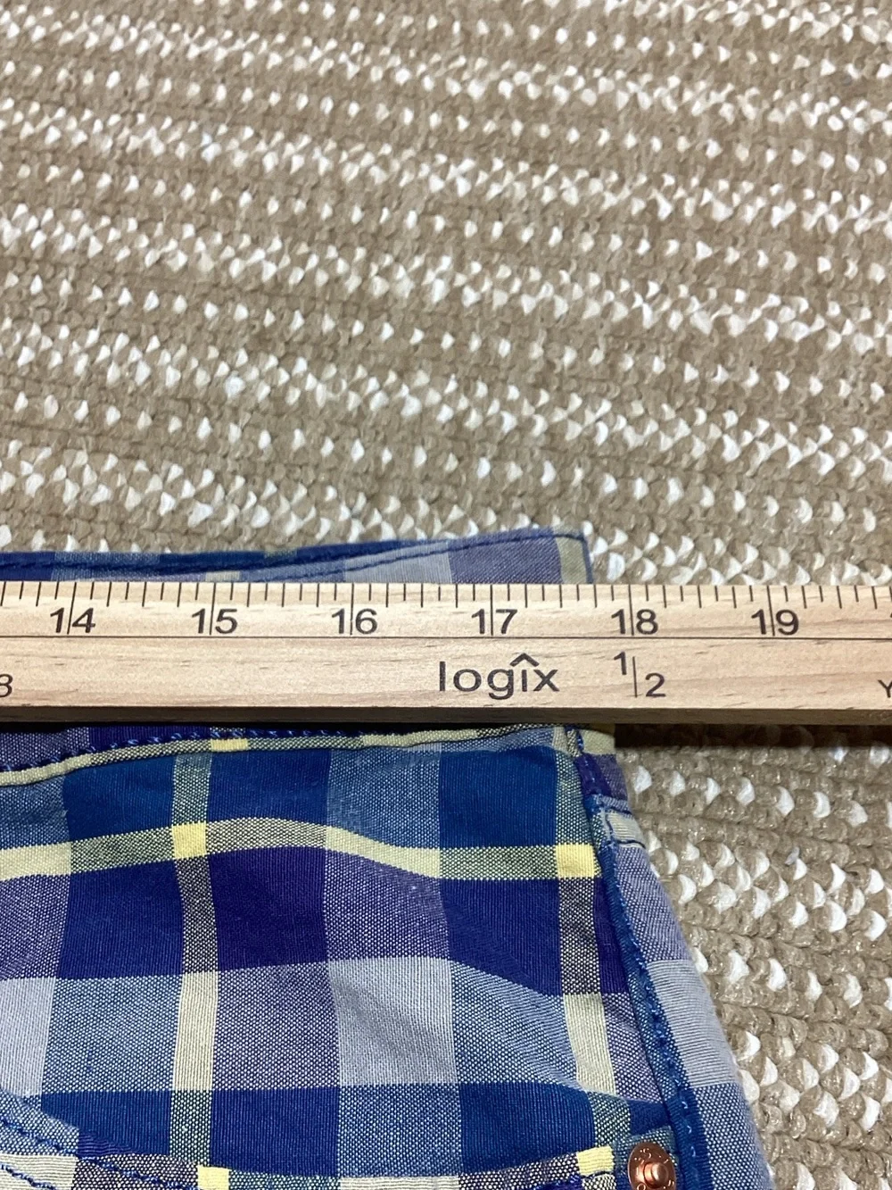 Levi's  504 Size 34 Men's Blue Plaid Shorts